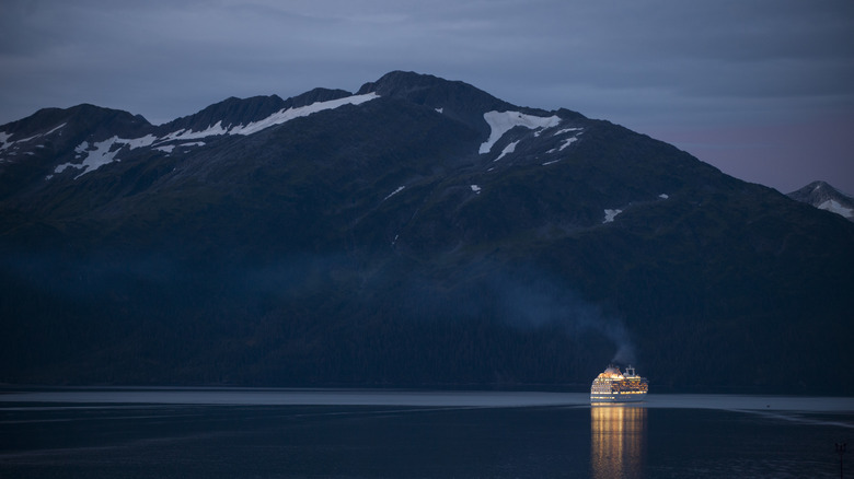 cruise ship evening alaksa mountains