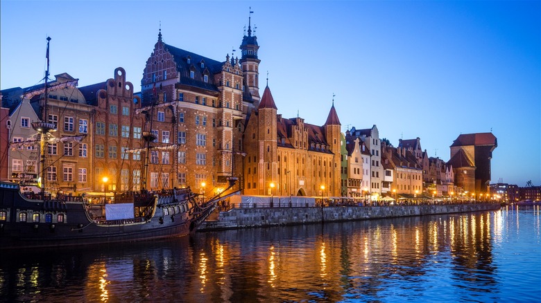 Gdansk canal front 