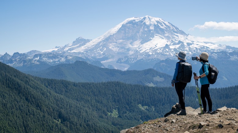 Mount Rainier National Park hikers