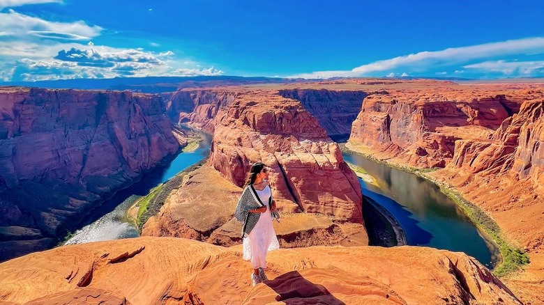 tourist at Horseshoe Bend