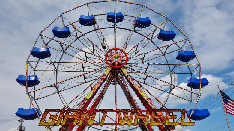 Giant Ferris wheel ride