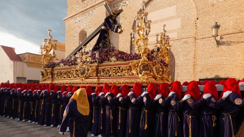 religious parade spain 