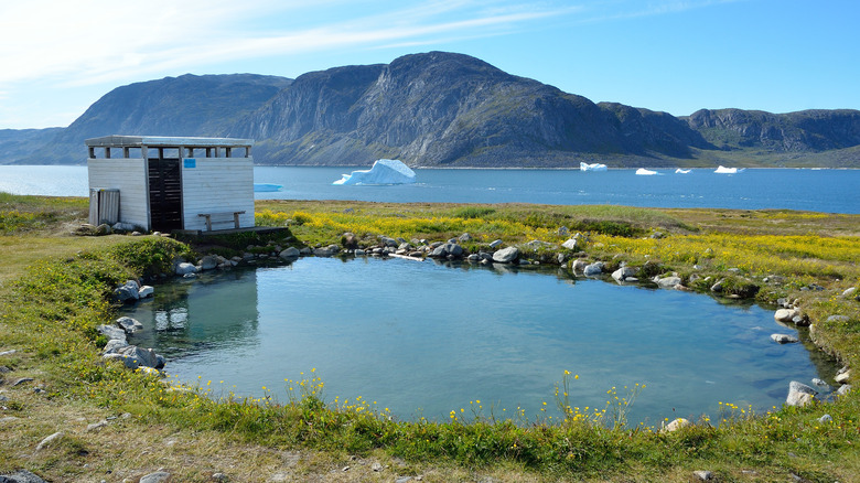 Water and icebergs at Uunartoq